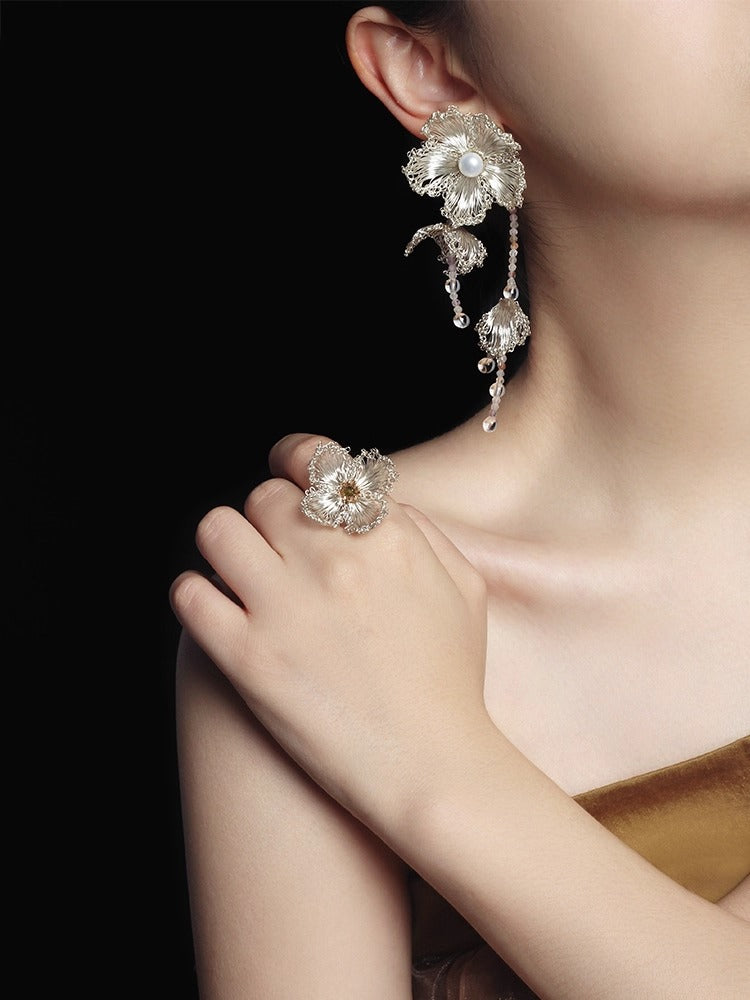 Flower Jewelry: History, Styles & Modern Elegance