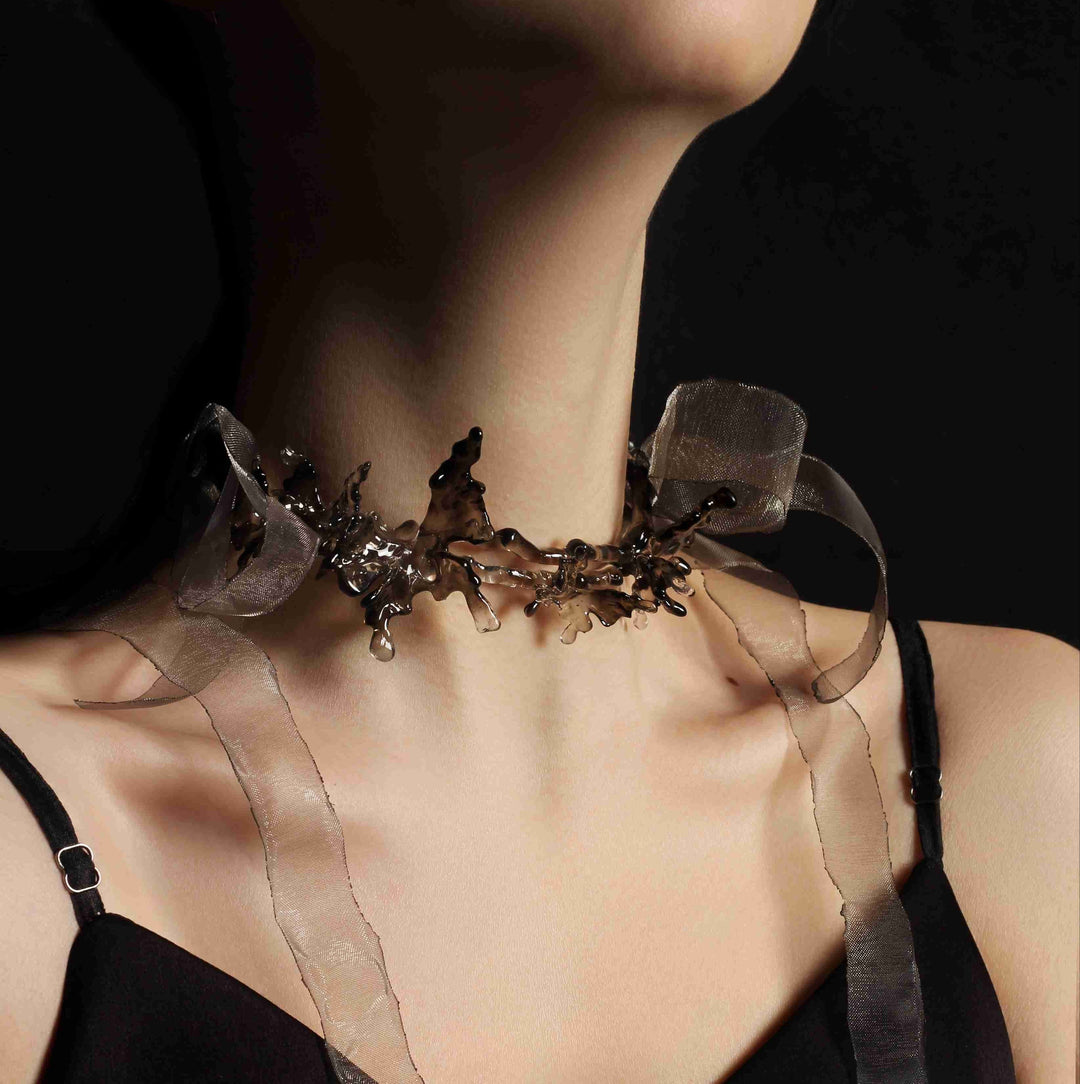 How to Choose Jewelry for Different Necklines