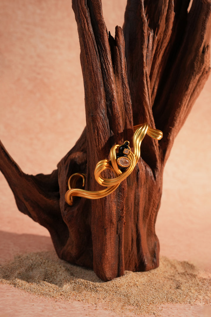 Soaring Fu Lu · Bangle with Black Onyx