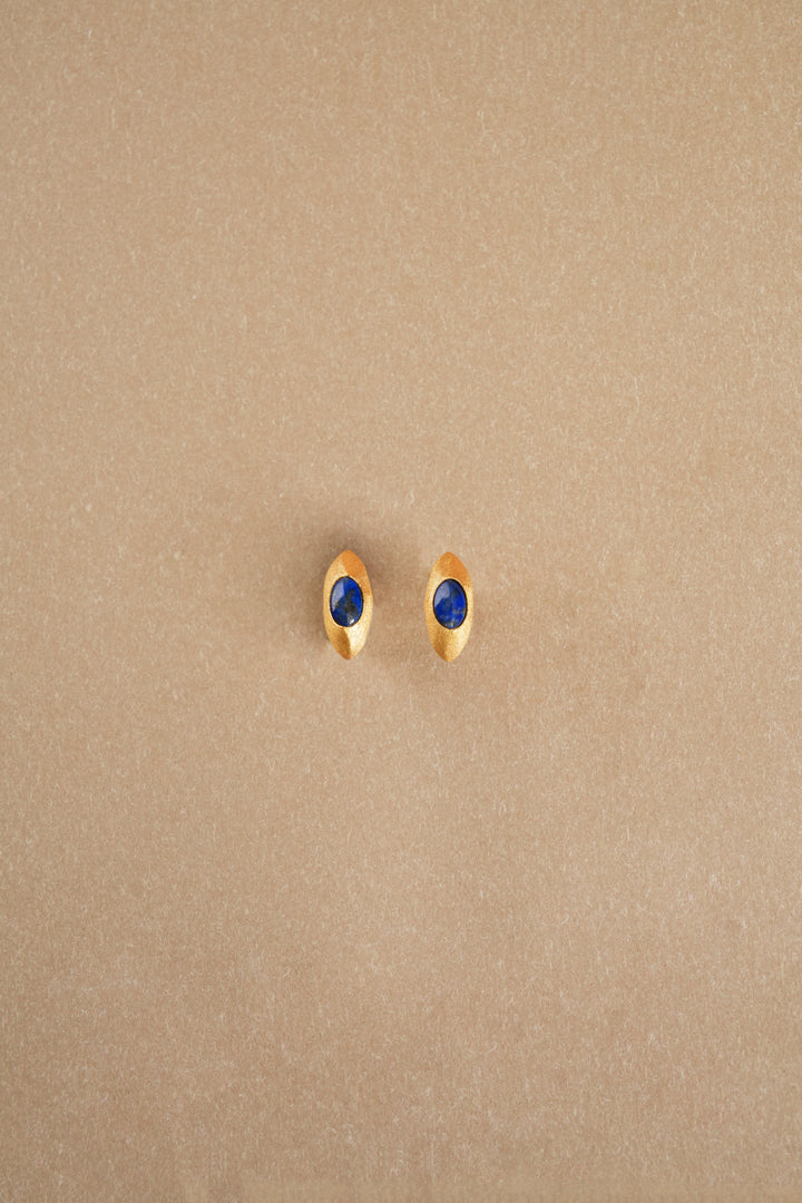 Desert Journey · Ear Stud with Lapis Lazuli