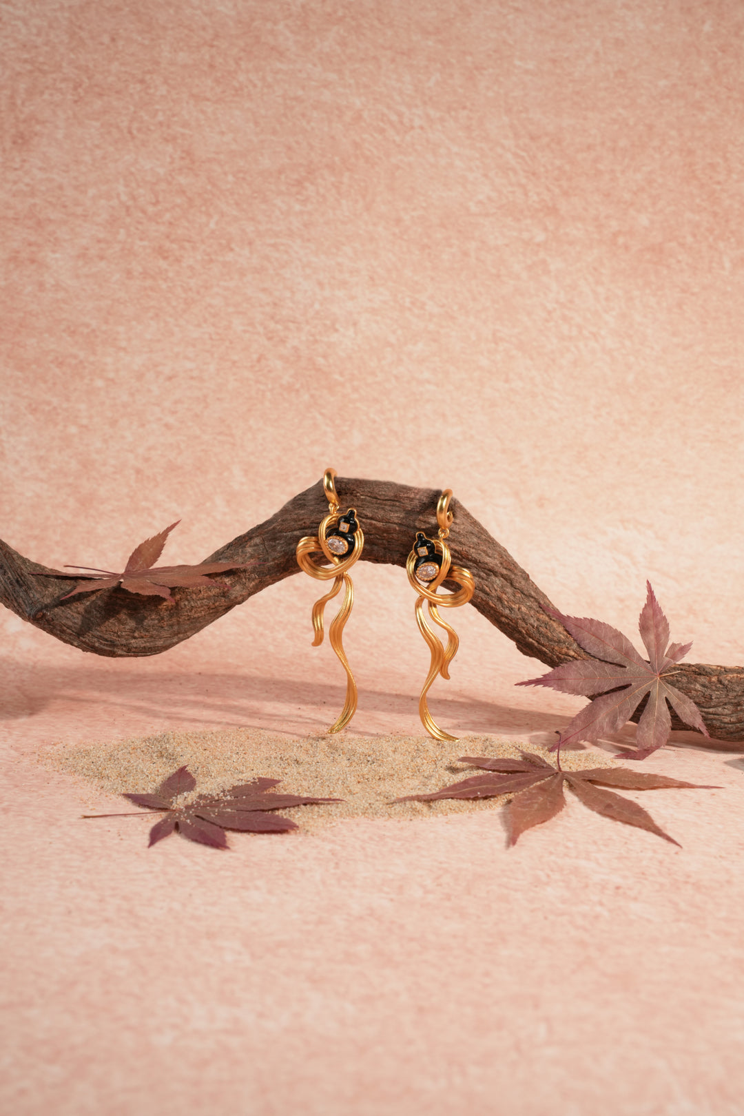 Soaring Fu Lu · Earrings with Black Onyx