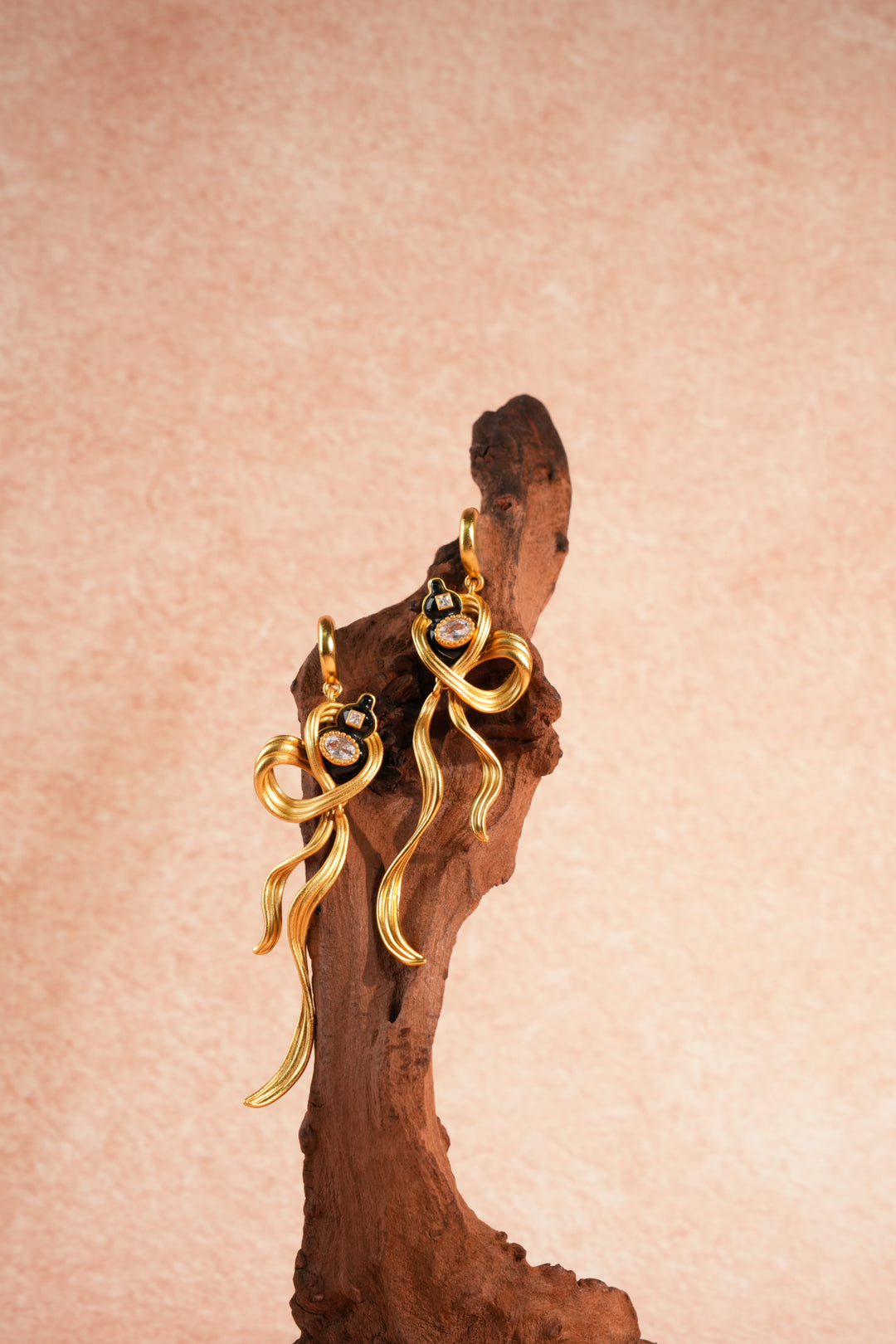 Soaring Fu Lu · Earrings with Black Onyx