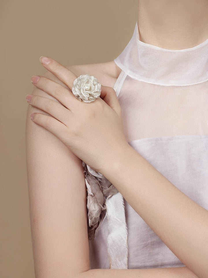 カメリアフラワーパールオープンリング