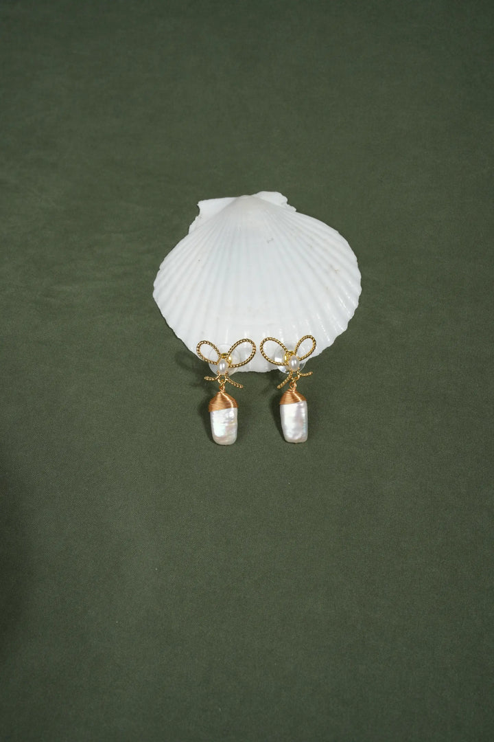 Melted Relic · Ribbon Pearl Earrings