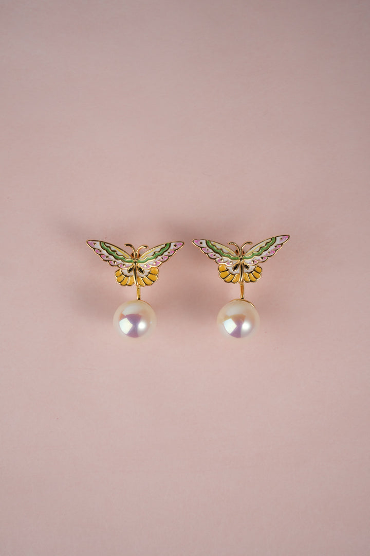 Chō Still · Pearl Stud Earrings