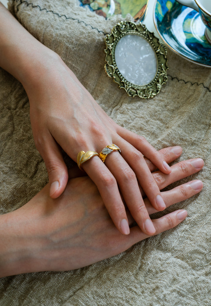 Auric Entwine Ring in 925 Sterling Silver - BE FRUITFUL