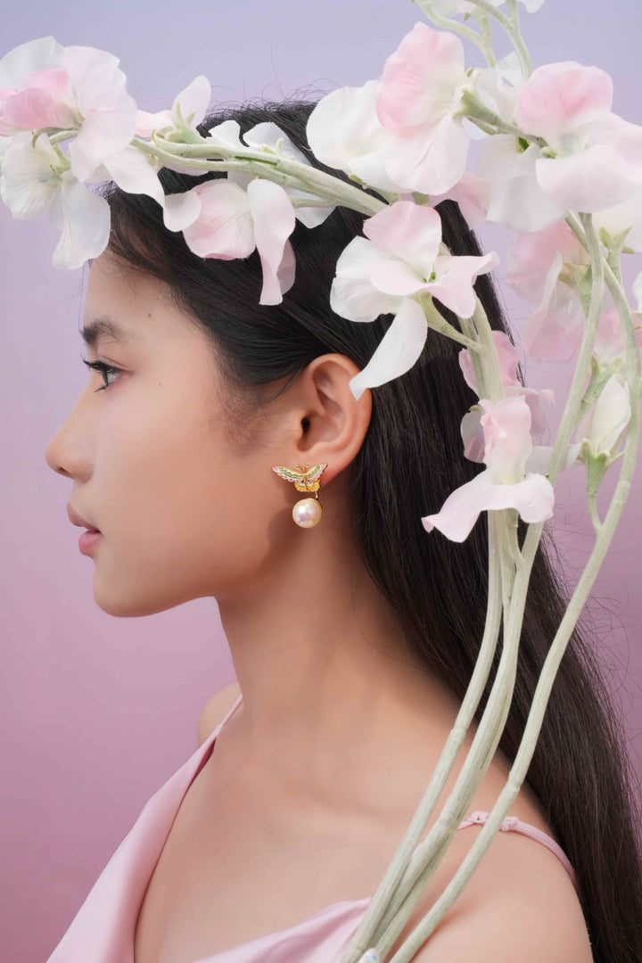Chō Still · Pearl Stud Earrings