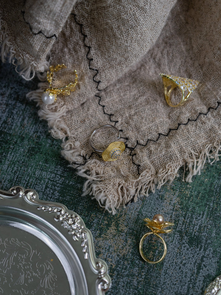 Lively Spin Ring in Gold-Plated Brass - BE FRUITFUL
