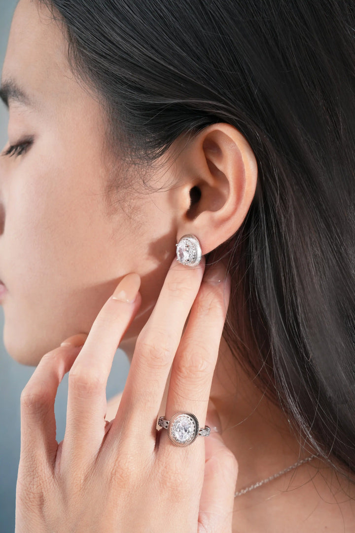 Éternelle Simple · Crystal Stud Earrings