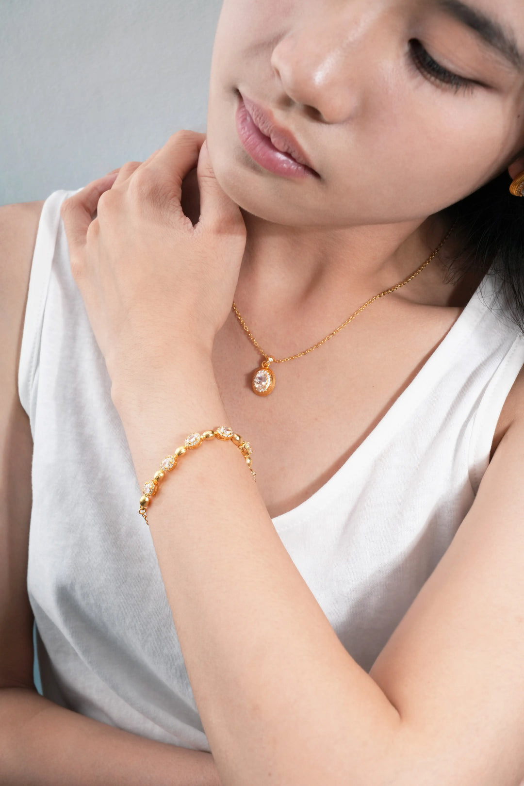 Éternelle Simple · Halo Crystal Necklace
