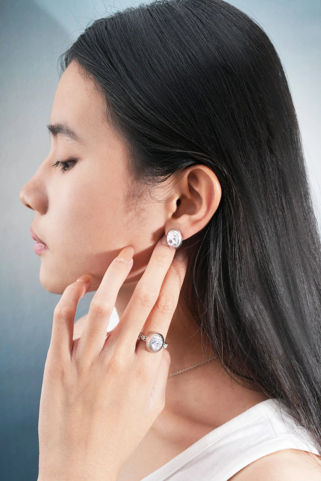 Éternelle Simple · Crystal Stud Earrings