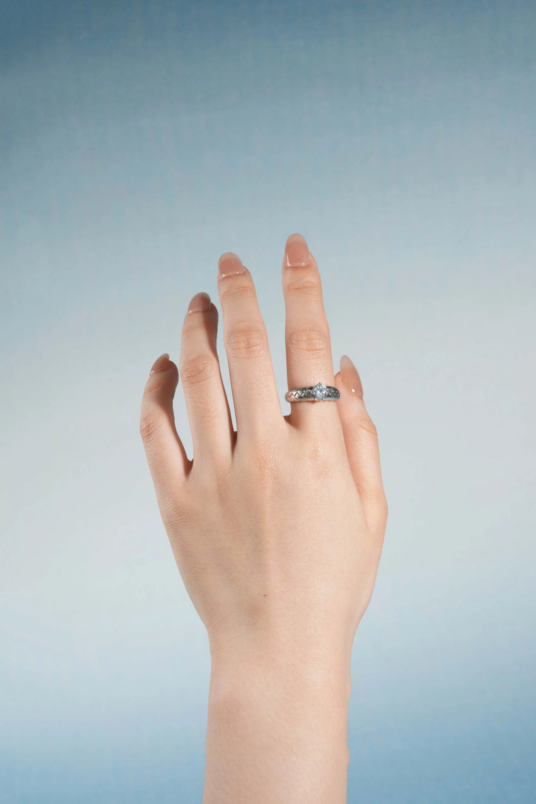 Éternelle Simple · Mountain Peak Crystal Ring