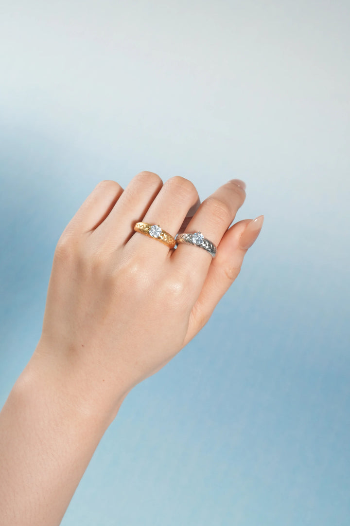 Éternelle Simple · Mountain Peak Crystal Ring