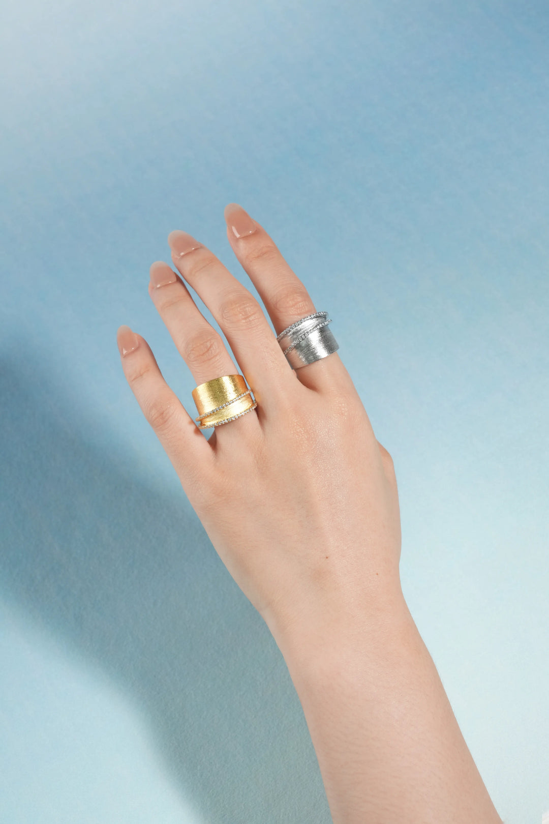 Éternelle Simple · Textured Chunky Ring