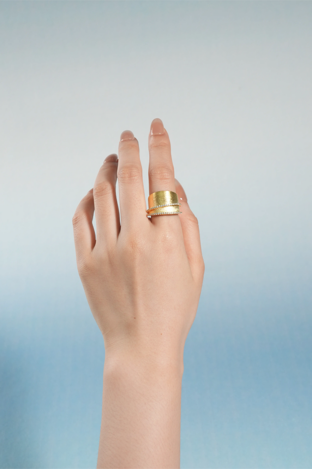 Éternelle Simple · Textured Chunky Ring