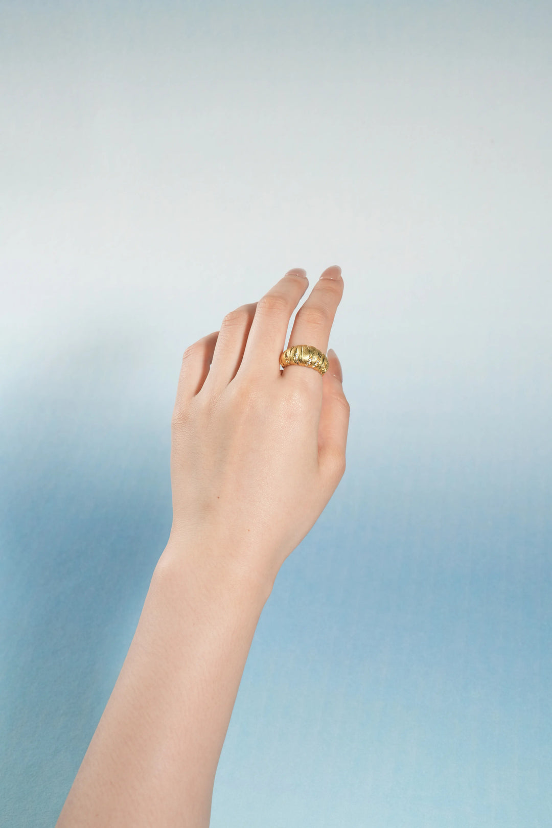 Éternelle Simple · Braided Twist Ring