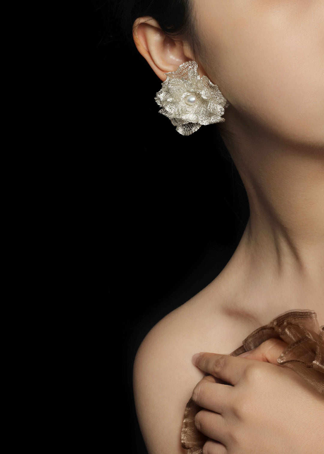 Metal Camellia Flower Pearl Stud Earring