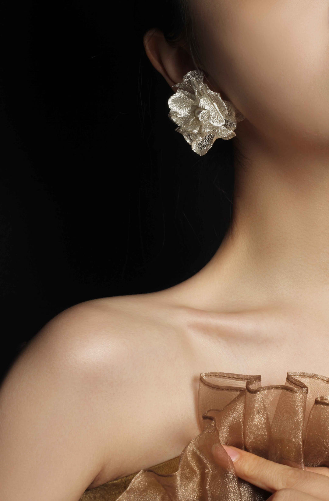 Metal Camellia Flower Pearl Stud Earring