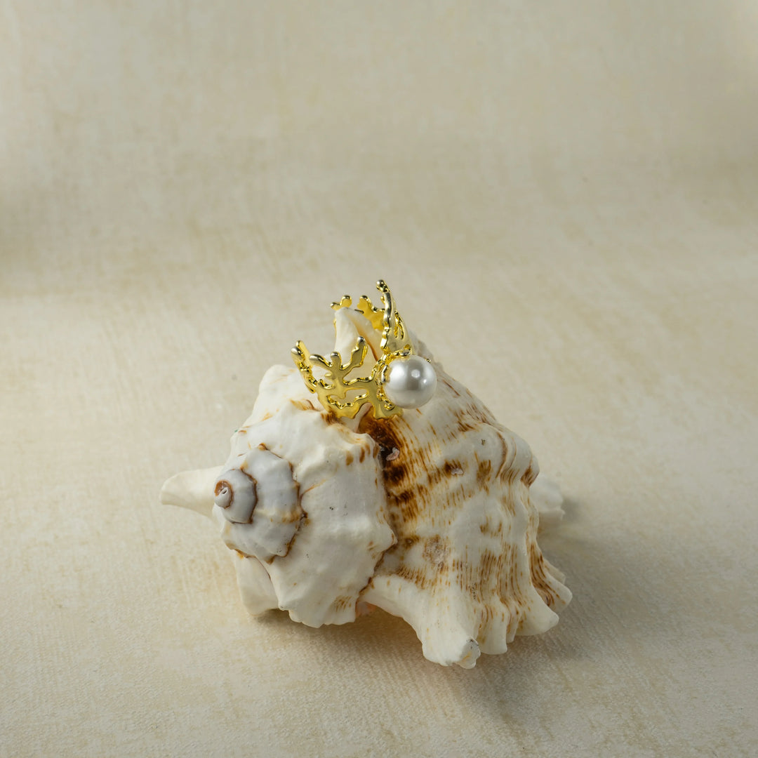 Pearl Crown Ring in Gold-Plated Brass - BE FRUITFUL