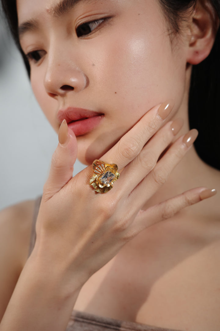 Petal Halo Ring in Gold-Plated Brass