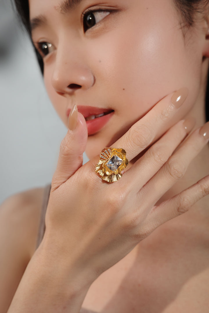 Petal Halo Ring in Gold-Plated Brass