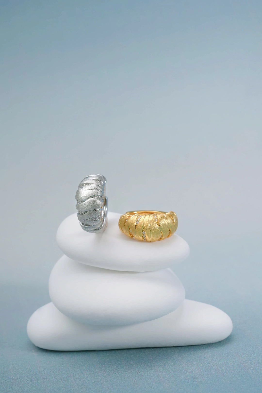 Éternelle Simple · Braided Twist Ring