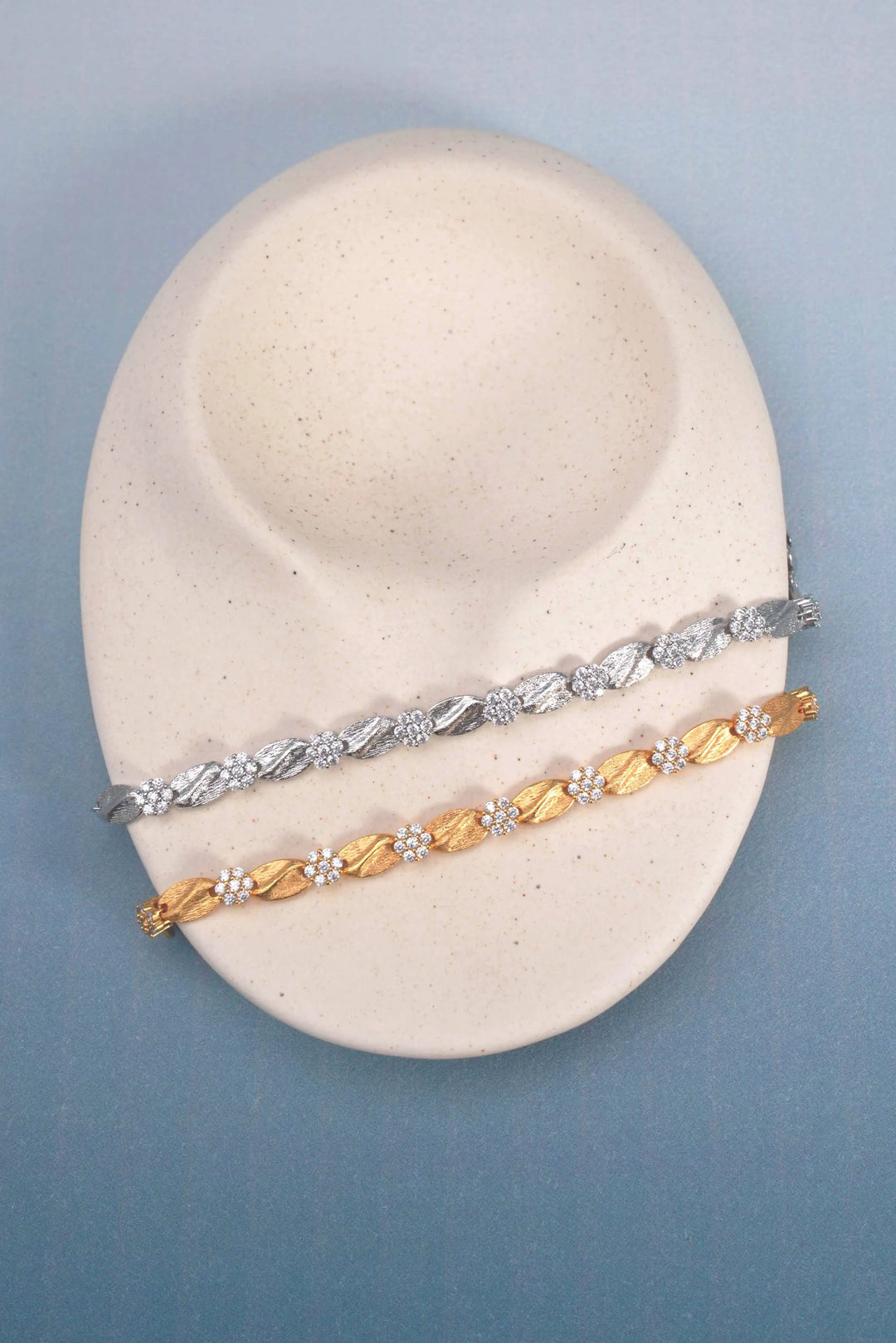 Éternelle Simple · Floral Links Bracelet