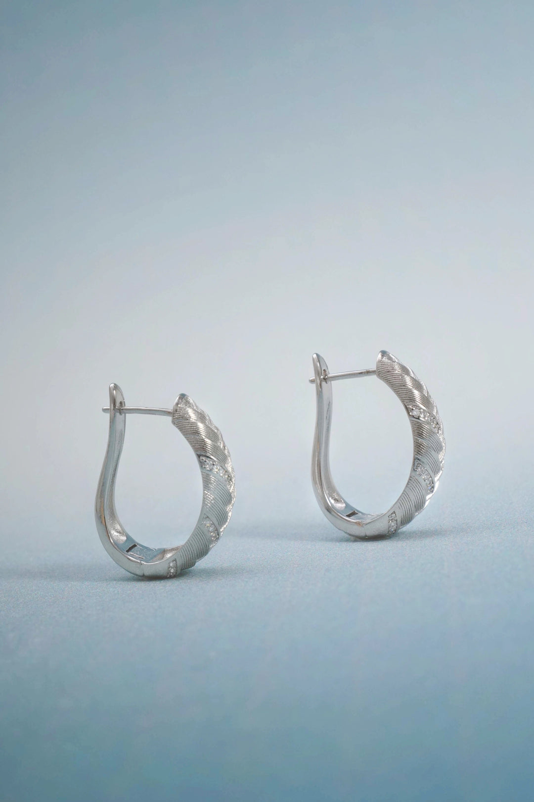 Éternelle Simple · Pavé Huggie Hoop Earrings