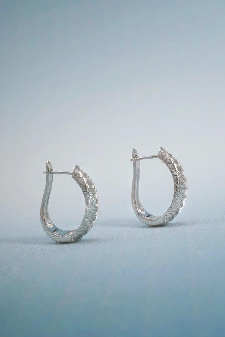 Éternelle Simple · Pavé Huggie Hoop Earrings