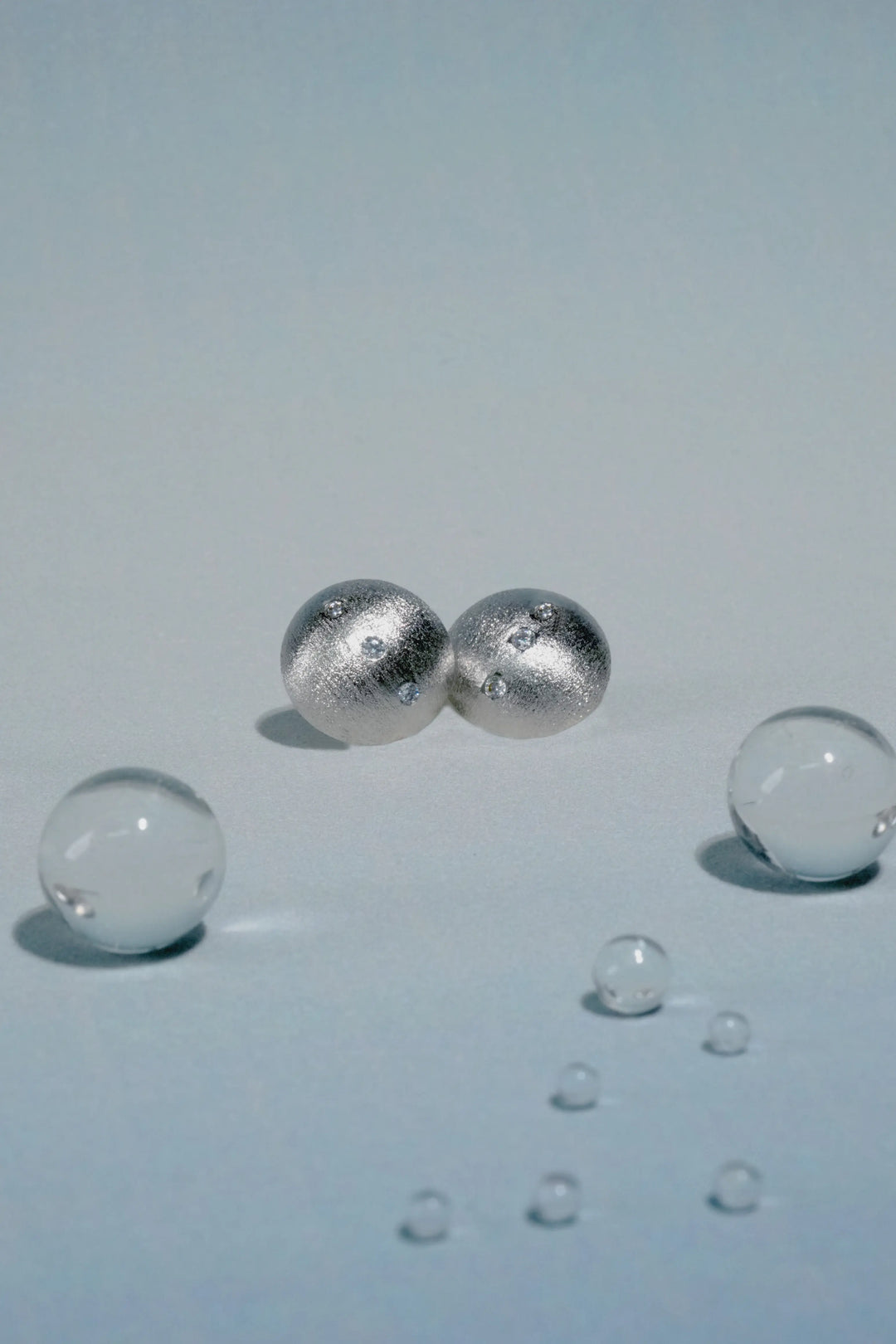 Éternelle Simple · Dome Stud Earrings