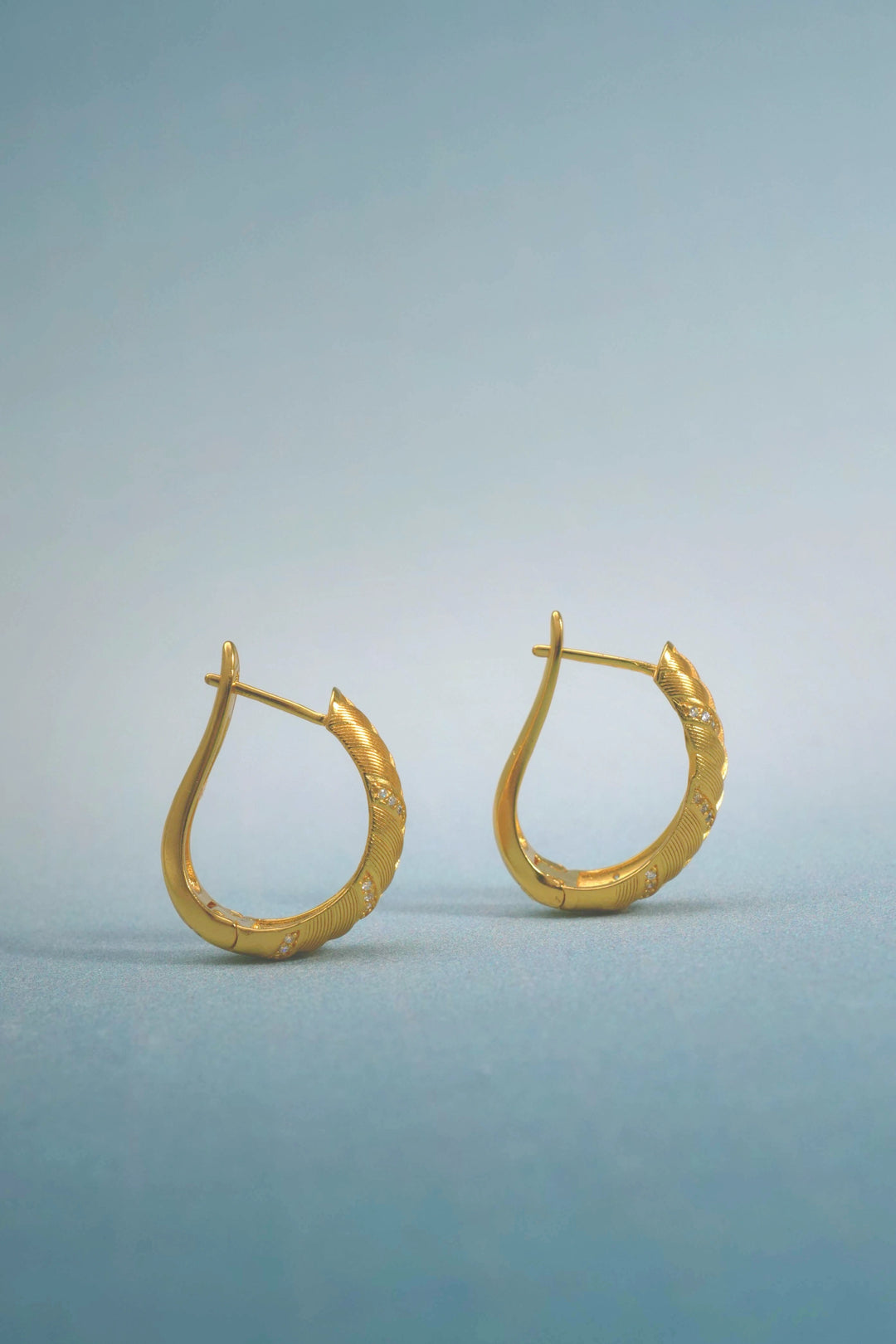 Éternelle Simple · Pavé Huggie Hoop Earrings