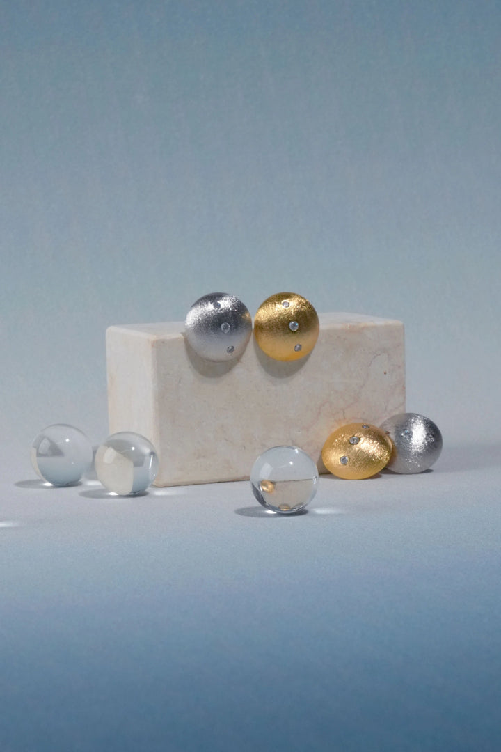 Éternelle Simple · Dome Stud Earrings