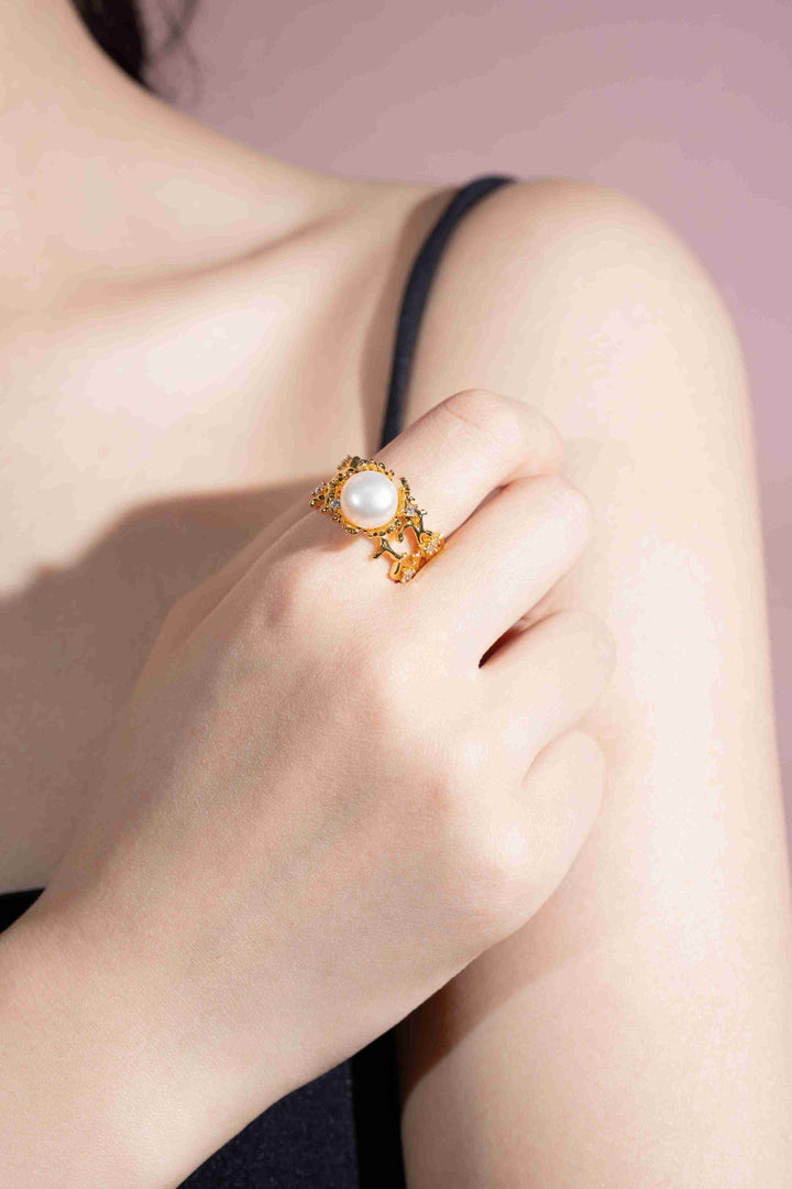 Seaweed Bloom Ring in Gold-Plated Brass