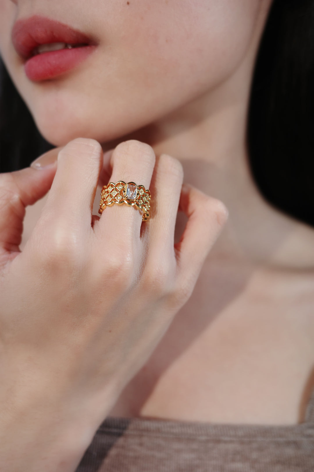Secret Bloom Ring in Gold-Plated Brass
