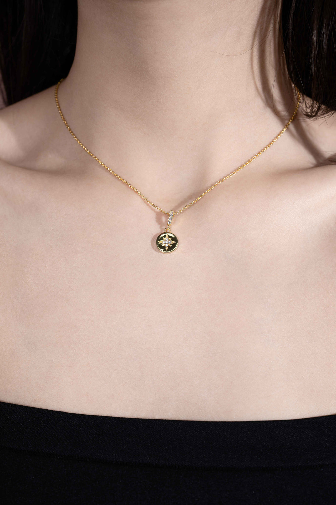 Star Shine Necklace in Gold-Plated Brass