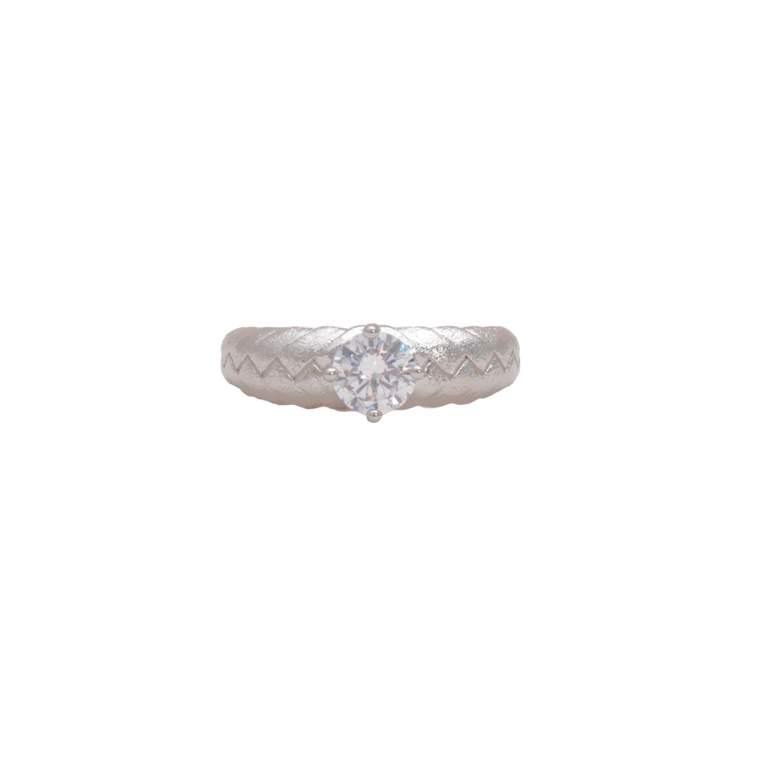 Éternelle Simple · Mountain Peak Crystal Ring